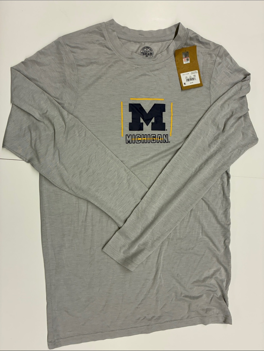 NEW Rivalry Threads NCAA Officially Licensed Michigan Long Sleeve Shirt